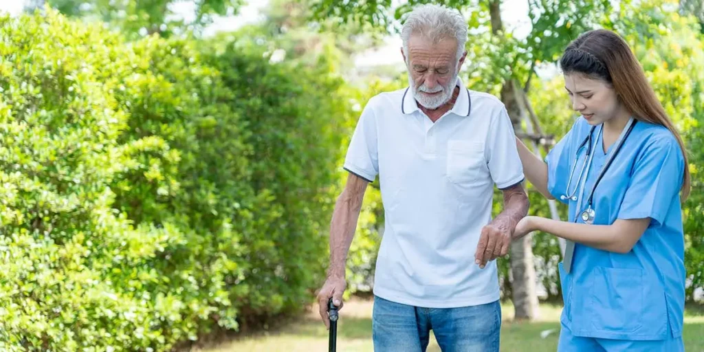 What Is Sundowning in Dementia Patients? Symptoms, Causes, and Care Tips 3 cause of sundowning in dementia